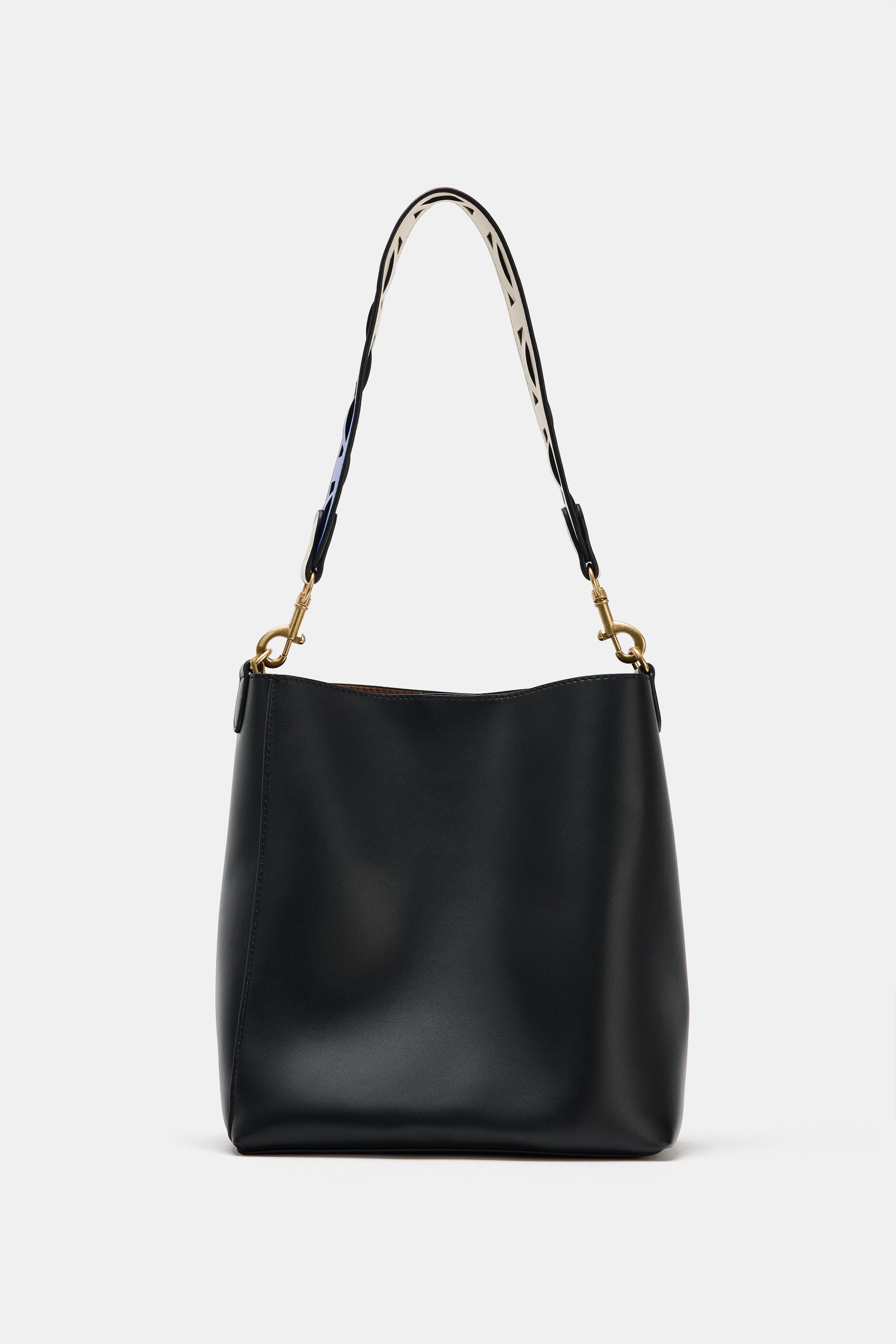 BUCKET BAG WITH HANDLE DETAIL